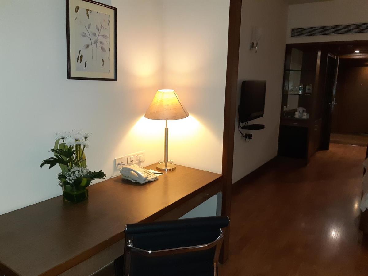 Trinity Hotel Bengaluru Εξωτερικό φωτογραφία