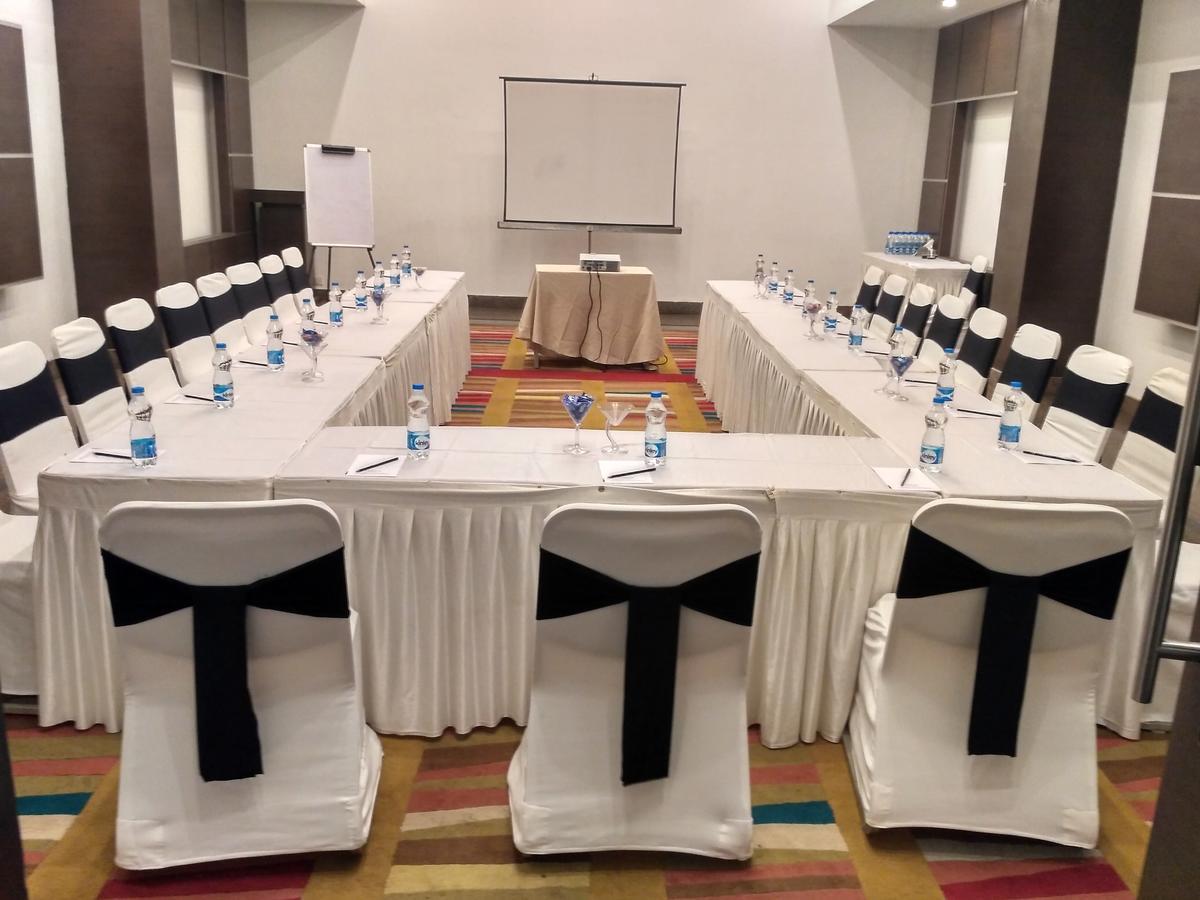 Trinity Hotel Bengaluru Εξωτερικό φωτογραφία